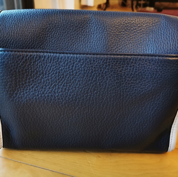 Michael Kors crossbody bag - Picture 2 of 6